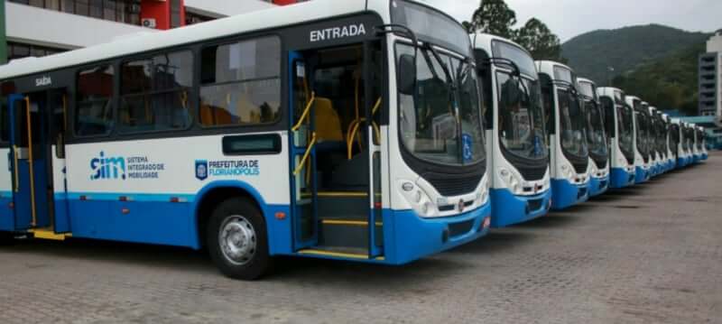 Como ir do aeroporto de Florianópolis até o centro histórico: Ônibus