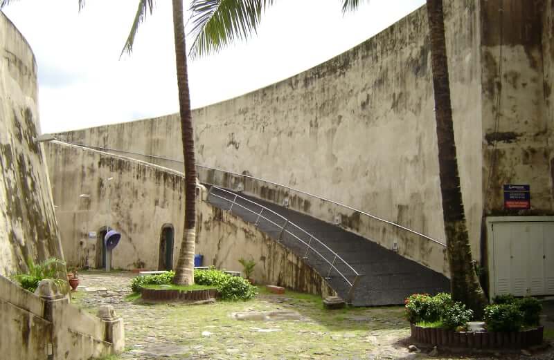 Passeios românticos em Salvador: Interior do Forte de São Marcelo 