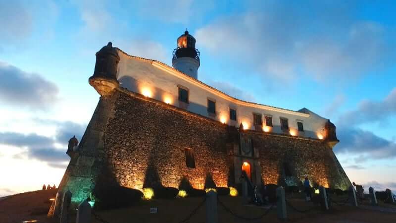Museu Náutico da Bahia em Salvador: Farol à noite