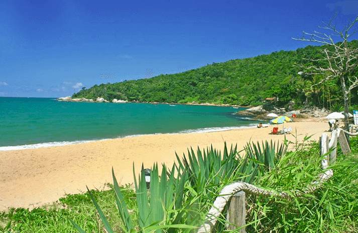 Praia de Taquaras em Balneário Camboriú
