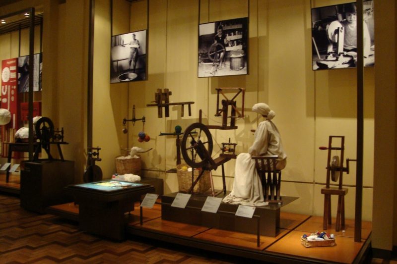Museu de Artes e Ofícios em Belo Horizonte: Exposição sobre os ofícios de Fio e o Tecido