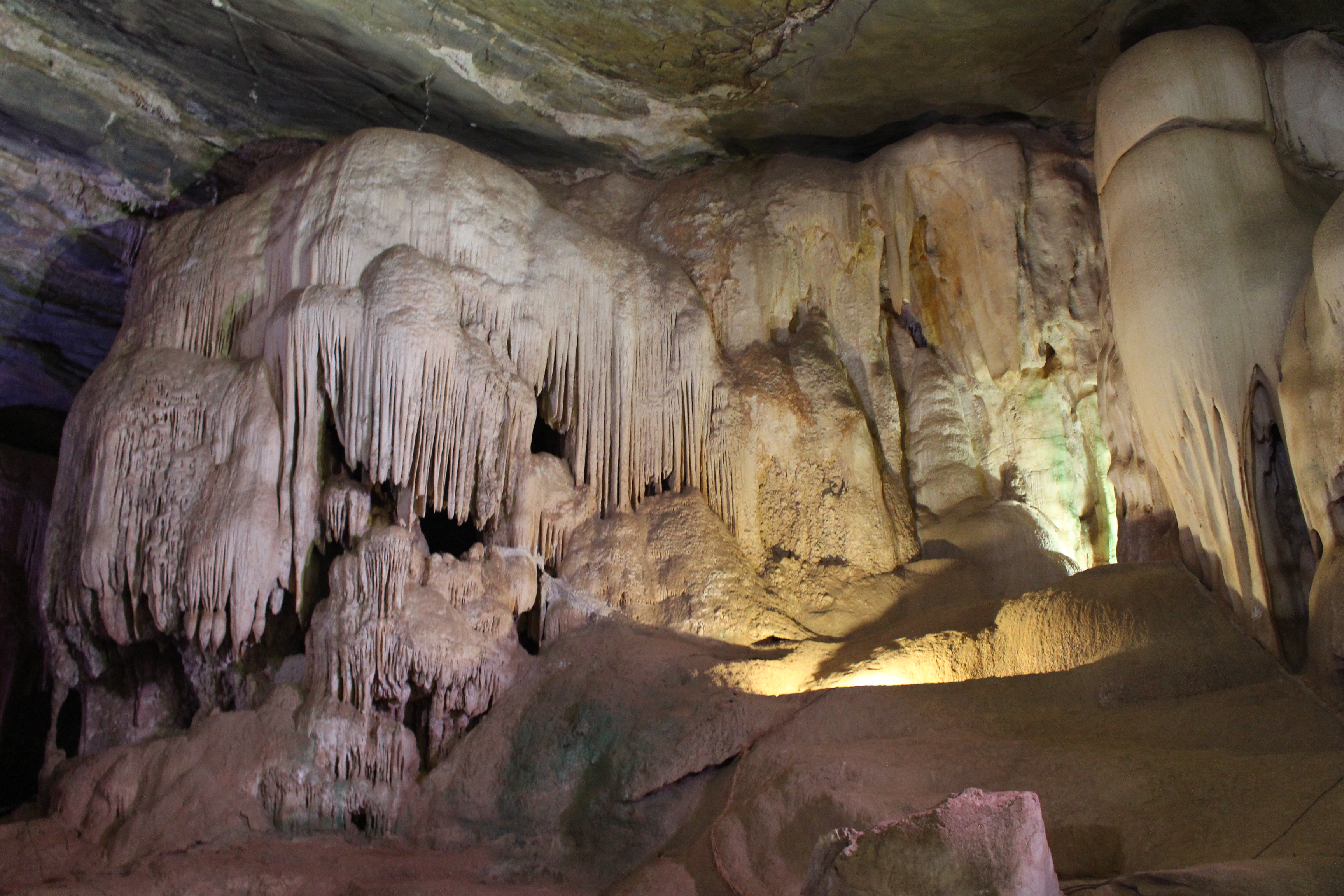 Gruta do Maquiné em Belo Horizonte: formações da caverna